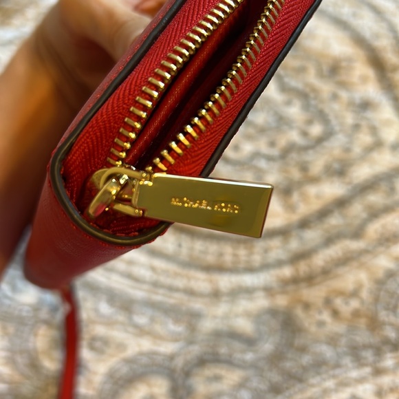 Michael Kors jet set travel Continental wallet - Picture 5 of 5